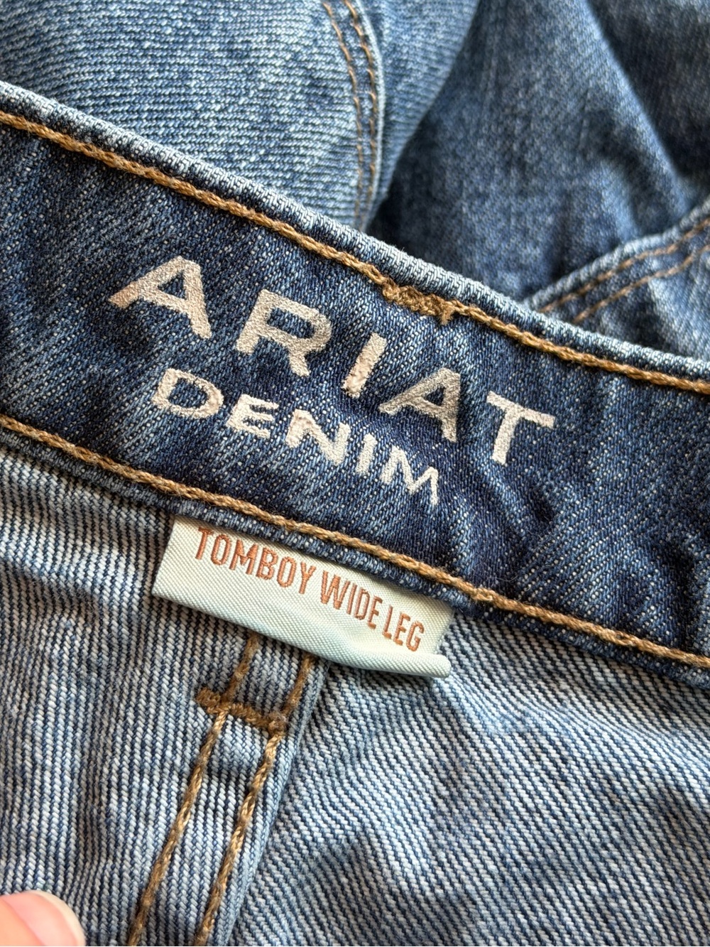 Ariat tomboy wide leg ultra high rise button fly jeans - Picture 3 of 13